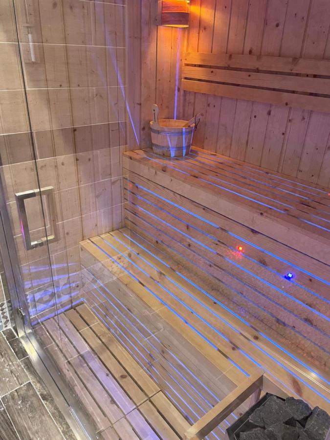 نابولي Terrazza Aragon Room And Spa المظهر الخارجي الصورة