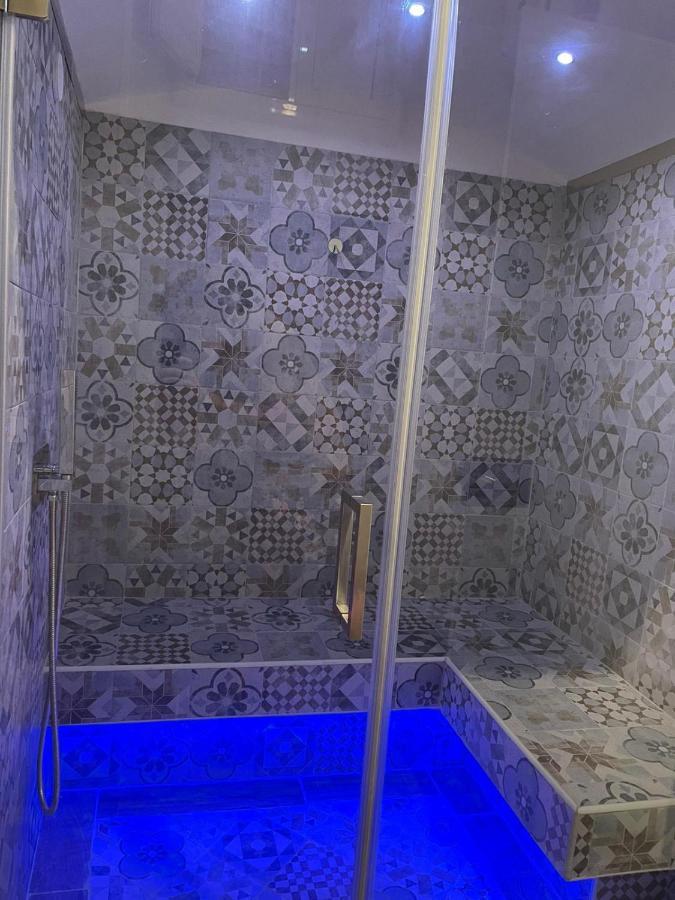 نابولي Terrazza Aragon Room And Spa المظهر الخارجي الصورة