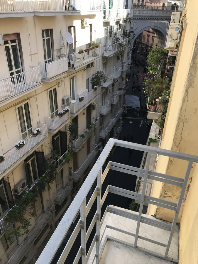 نابولي Terrazza Aragon Room And Spa المظهر الخارجي الصورة