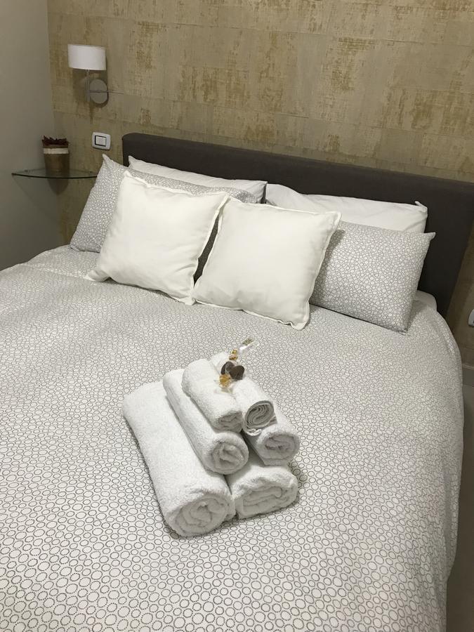 نابولي Terrazza Aragon Room And Spa المظهر الخارجي الصورة