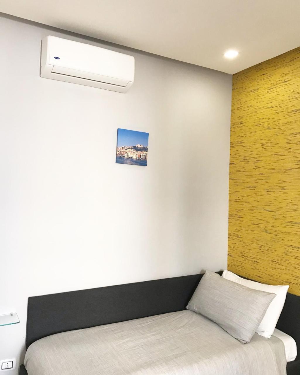 نابولي Terrazza Aragon Room And Spa المظهر الخارجي الصورة